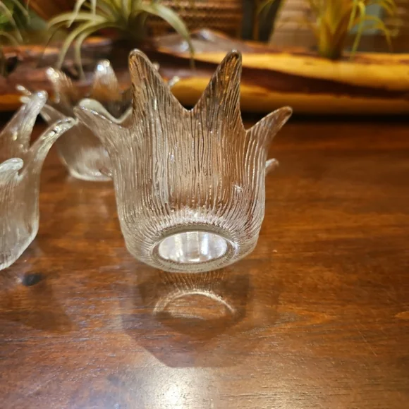 Vintage Party Lite Glass Tulip Votive Holders - Picture 4 of 5